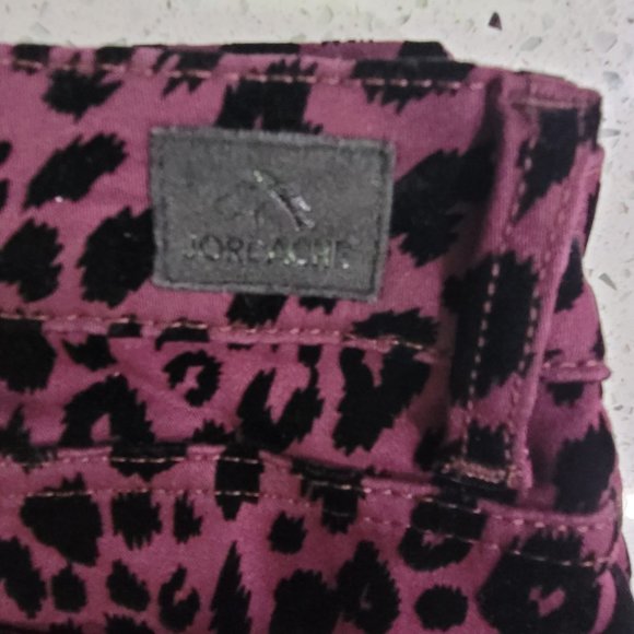 Jordache Skinny Mid rise Leopard Jeans - Picture 5 of 6